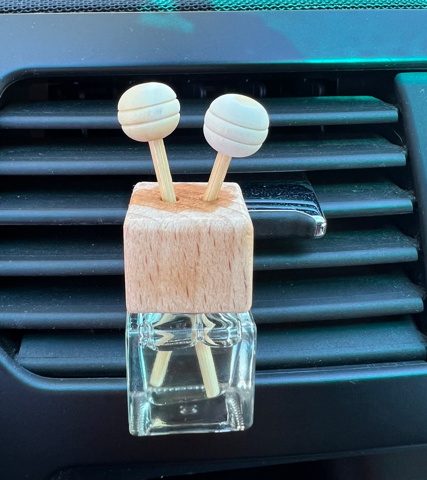 Car Diffuser Clip On